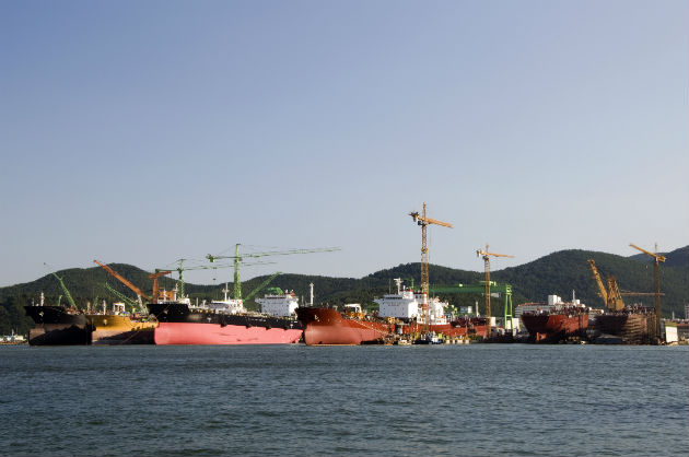 Nεκροί και τραυματίες σε ναυπηγείο της Ν. Κορέας
