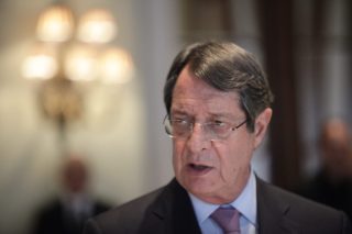 «Απαράδεκτες οι αναφορές Έιντε περί θερμού επεισοδίου»