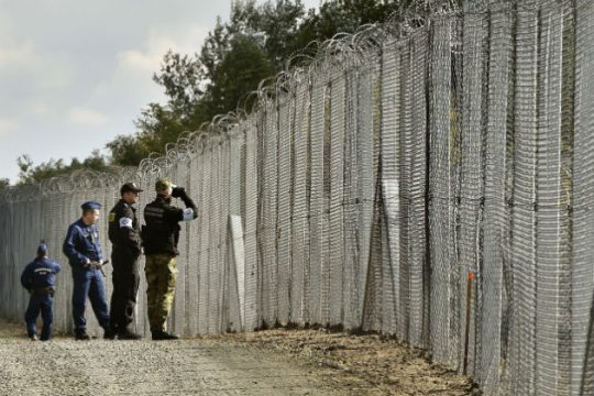 Δεν δέχονται τους πρόσφυγες, προσφεύγουν στο Δικαστήριο
