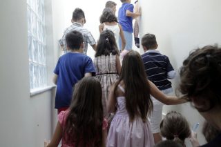 Επιταγές για 100.000 παιδιά