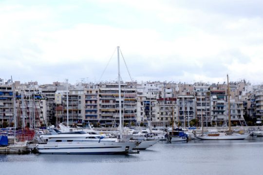 «Ποτέ την Κυριακή» λένε οι έμποροι του Πειραιά