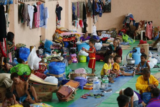 Αγώνας για τη διάσωση 200 ομήρων στις Φιλιππίνες