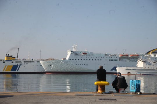 Κλιμακώνουν τις κινητοποιήσεις τους οι ναυτεργάτες