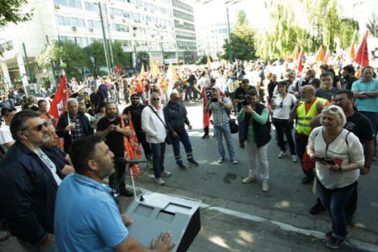 Διαβεβαιώσεις Σκουρλέτη στους συμβασιούχους των δήμων