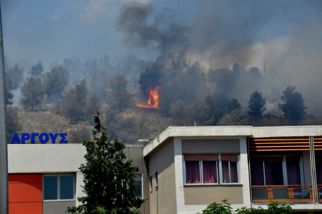 Πυρκαγιές σε Άργος και Λακωνία