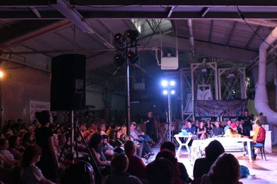 «Δεν πληρώνομαι, δεν πληρώνω», με γέλια και κλάματα