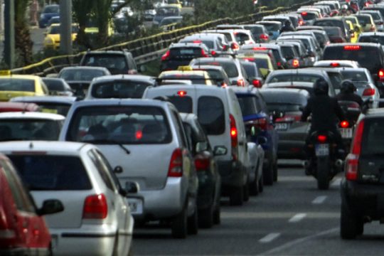 Νεκρός οδηγός σε τροχαίο στη Συγγρού