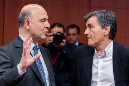Ζητούμενο η συνολική συμφωνία στο Eurogroup