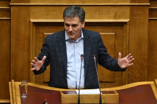 Τσακαλώτος: «Χωρίς θριάμβους, αλλάζουμε σελίδα»