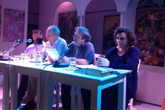 Η Νάντια Βαλαβάνη στον τόπο της πολιτικής της δολοφονίας