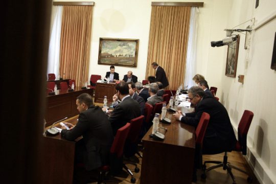 Τα βλέμματα στο «Ερρίκος Ντυνάν»