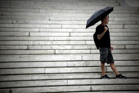 Βροχερός ο καιρός της Τετάρτης