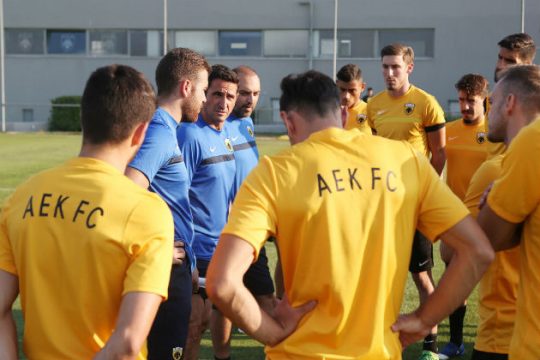 Προθεσμία της ΑΕΚ στον Λιβάγια