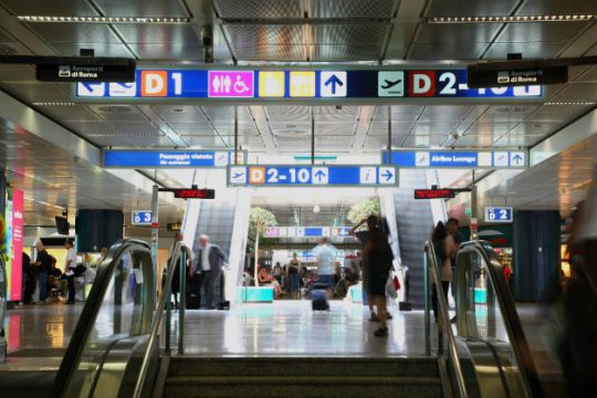 Καταργούνται τα τέλη περιαγωγής εντός Ε.Ε.