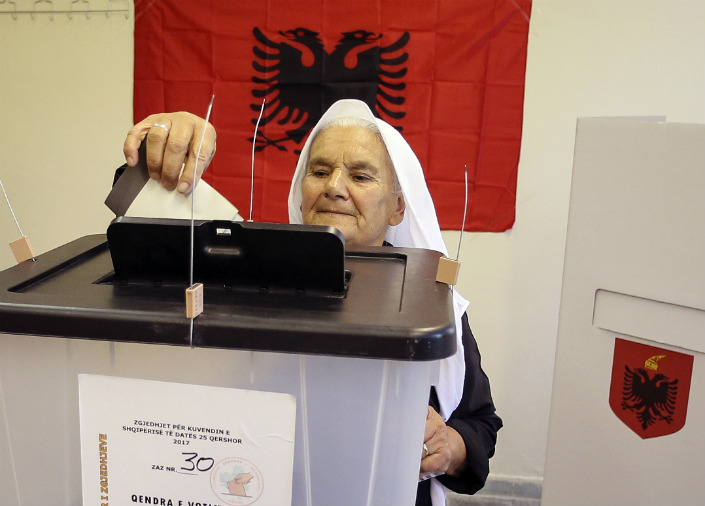 Προβάδισμα Σοσιαλιστών στην Αλβανία
