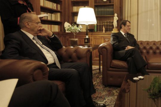 Σε ελβετικό θέρετρο μεταφέρονται οι συνομιλίες για το Κυπριακό