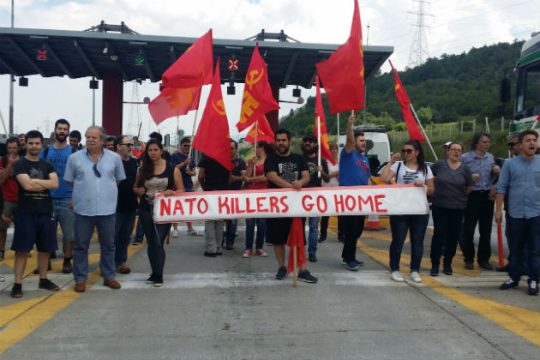 «Μπλόκο» σε ΝΑΤΟϊκή δύναμη από το ΚΚΕ
