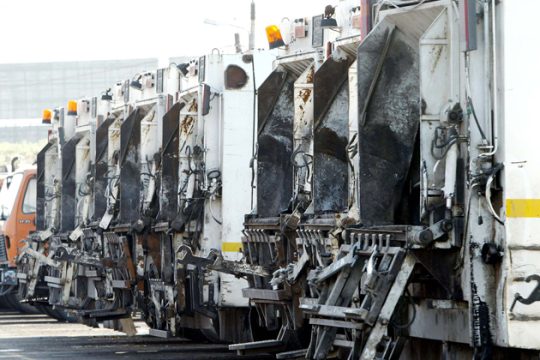 Υπό κατάληψη τα αμαξοστάσια των δήμων Ιεράπετρας και Σητείας