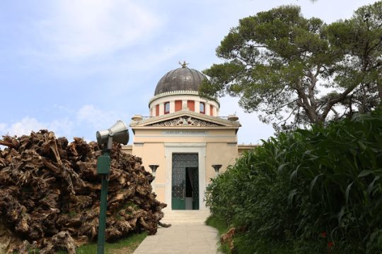 Στον άγριο κήπο του Αστεροσκοπείου