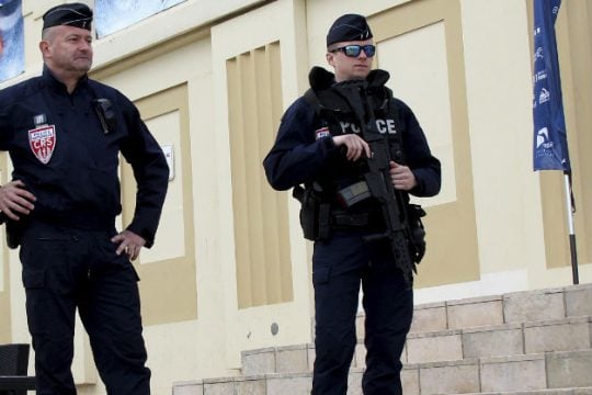 Έληξε ο συναγερμός σε σιδηροδρομικό σταθμό της Γαλλίας