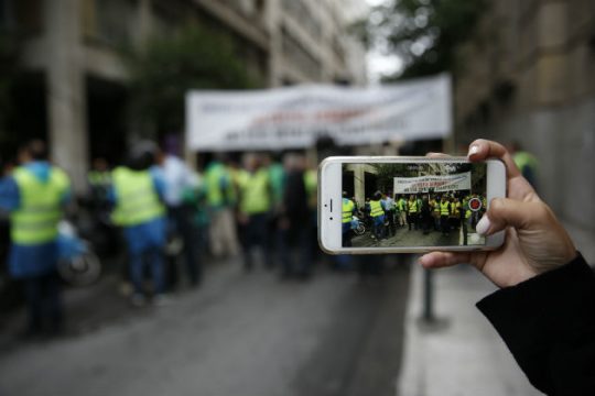 Συγκέντρωση αστυνομικών στο «άβατο» των Εξαρχείων
