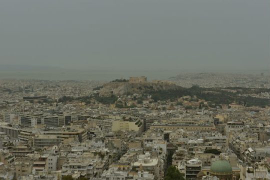 Βροχές και σκόνη από την Αφρική