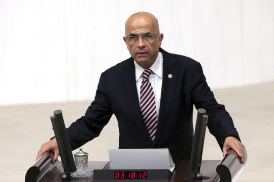 Οι φυλακές είναι για τους αντιφρονούντες!