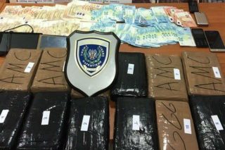 Τρία άτομα και 14 κιλά κοκαΐνη στα χέρια των λιμενικών αρχών