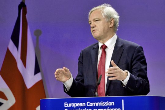 Πρεμιέρα των διαπραγματεύσεων για το Brexit