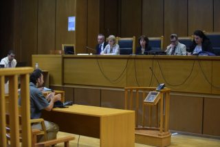 «Χτυπούσαν γυναίκες φωτορεπόρτερ με κλοτσιές και μπουνιές»