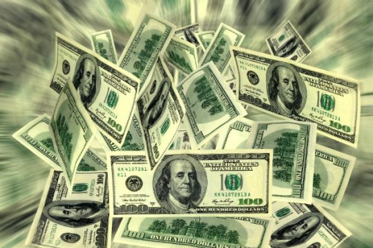 Χαμηλό επταμήνου για το δολάριο, παρά τη μείωση της ανεργίας