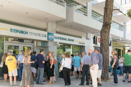 Πυρά στα δίχρονα των capital controls