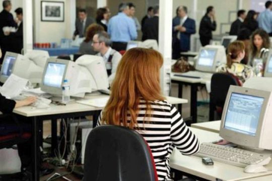 Δύο ταχύτητες στο Δημόσιο για τις επικουρικές