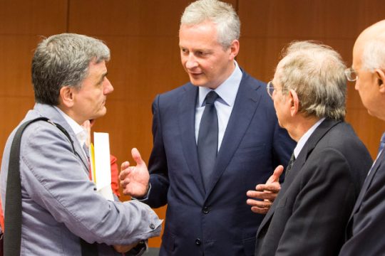 «Είμαστε πολύ μακριά από τη λύση»