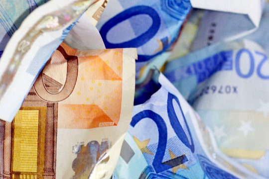 Μικρή η μείωση στα «κόκκινα»