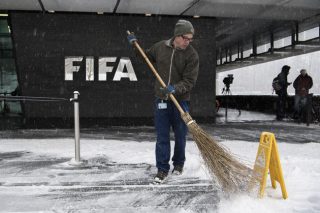 Συνέχεια της εποπτείας θέλουν FIFA – UEFA