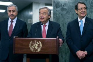 Τα κυπριακά κόμματα διαφωνούν για τη Νέα Υόρκη