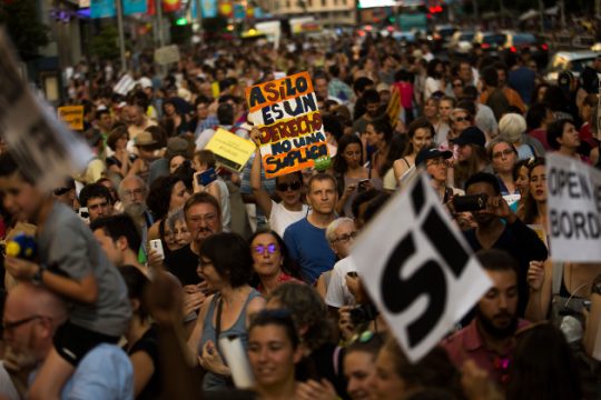 «Φέρτε μας τους πρόσφυγες»