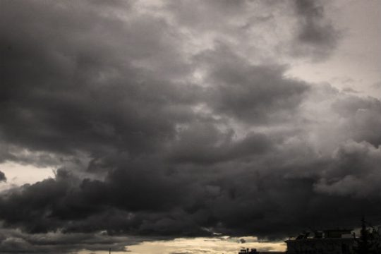 Επιδείνωση του καιρού με βροχές και καταιγίδες
