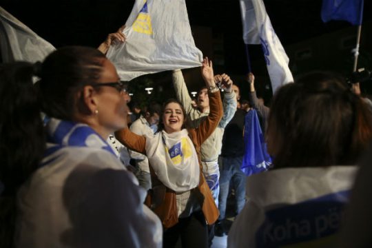 Οι εκλογές δεν έδωσαν λύση στην κρίση στο Κόσοβο