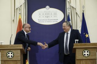 Με το μάτι στα Δυτικά Βαλκάνια