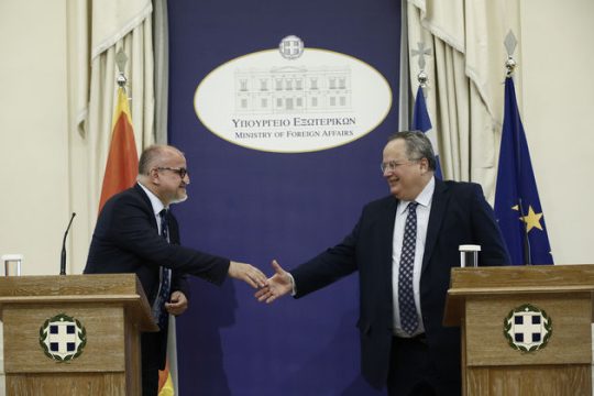 Με το μάτι στα Δυτικά Βαλκάνια