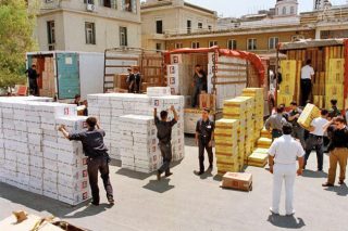 Νουάρ μυθιστόρημα με λαθραία τσιγάρα