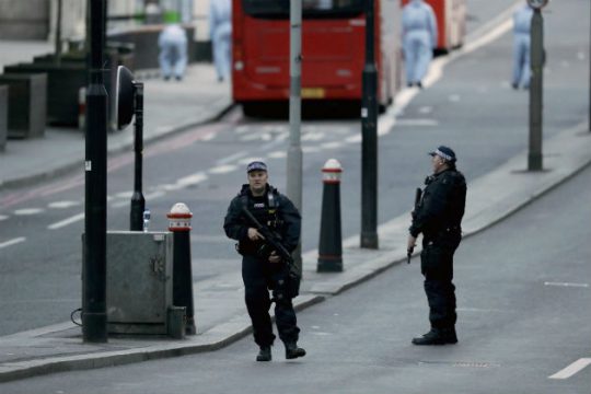 Το Ισλαμικό Κράτος ανέλαβε την ευθύνη για τις επιθέσεις