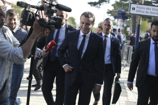 Απόλυτη πλειοψηφία με «νικήτρια» την αποχή