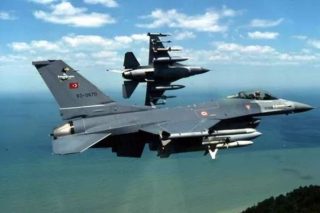 Και υπερπτήσεις και παράνομη ναυτική οδηγία