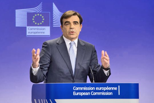 Στο QE εστιάζει η Αθήνα