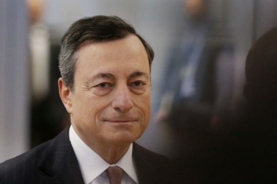Αμετάβλητα τα επιτόκια της ΕΚΤ, λόγω χαμηλού πληθωρισμού