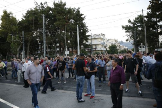 Νέες κινητοποιήσεις και ρατσιστικά ξεσπάσματα στο Μενίδι