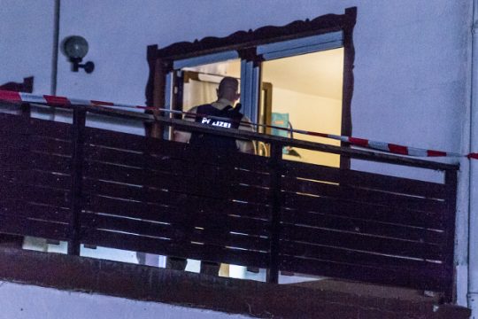 37 τραυματίες από πυρκαγιά σε κέντρο στέγασης προσφύγων
